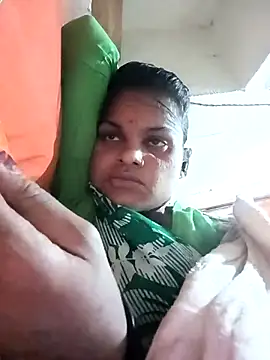 Snapshot of SHMA-77 chatting on 11-19-25, 03:23 SHMA-77 online show from 11-19-25, 03:23