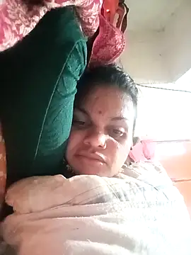 Snapshot of SHMA-77 chatting on 11-20-25, 07:57 SHMA-77 online show from 11-20-25, 07:57