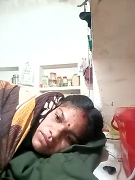Snapshot of SHMA-77 chatting on 01-10-26, 10:47 SHMA-77 online show from 01-10-26, 10:47