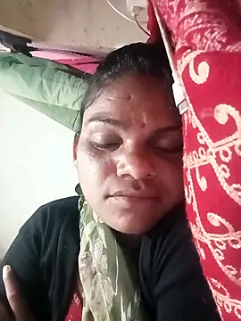 Snapshot of SHMA-77 chatting on 02-12-26, 05:19 SHMA-77 online show from 02-12-26, 05:19