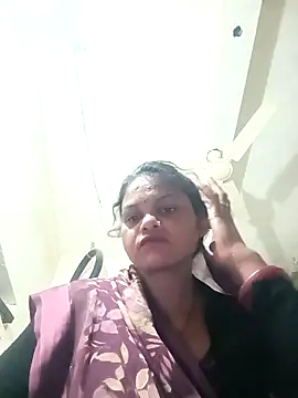 Snapshot of SHMA-77 chatting on 02-14-26, 12:29 SHMA-77 online show from 02-14-26, 12:29