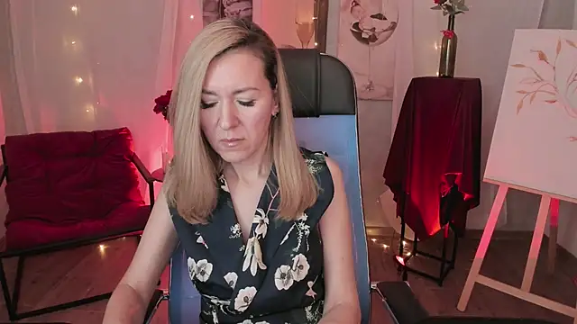 DonnaSmitth online show from 03-18-26, 06:33