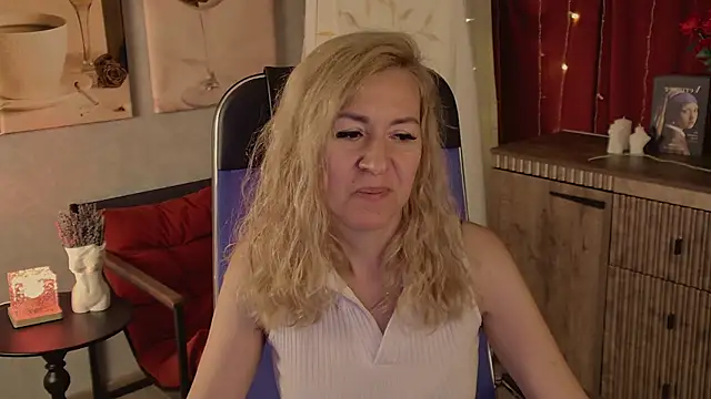 Snapshot of DonnaSmitth chatting on 06-08-26, 07:58 DonnaSmitth online show from 06-08-26, 07:58
