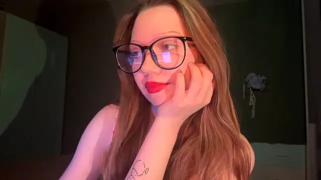 EmiIyKitty online show from 11-01-25, 07:49