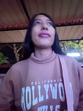 Amelia Rivas online show from 11-24-25, 01:05