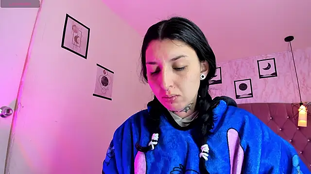 Iris  77 online show from 01-13-26, 11:59