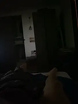 Snapshot of andreacpk chatting on 10-19-25, 12:28 andreacpk online show from 10-19-25, 12:28