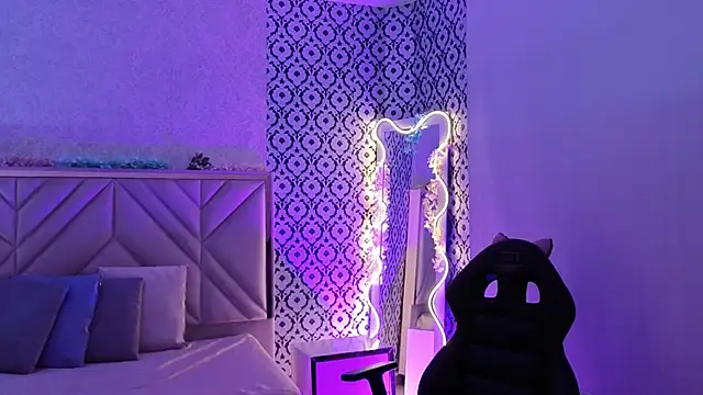 Snapshot of Ixchel_tay chatting on 02-17-26, 03:25 Ixchel tay online show from 02-17-26, 03:25