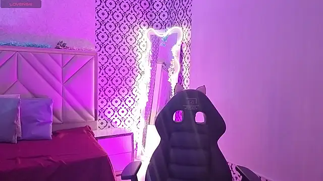 Snapshot of Ixchel_tay chatting on 02-27-26, 03:17 Ixchel tay online show from 02-27-26, 03:17