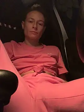 Snapshot of GoldenPussy1329 chatting on 11-11-25, 08:31 GoldenPussy1329 online show from 11-11-25, 08:31