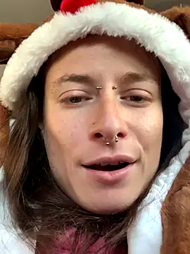 Snapshot of GoldenPussy1329 chatting on 11-16-25, 09:15 GoldenPussy1329 online show from 11-16-25, 09:15