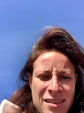 Snapshot of GoldenPussy1329 chatting on 11-19-25, 11:32 GoldenPussy1329 online show from 11-19-25, 11:32