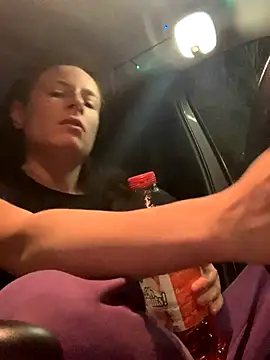 Snapshot of GoldenPussy1329 chatting on 12-18-25, 10:38 GoldenPussy1329 online show from 12-18-25, 10:38