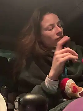 Snapshot of GoldenPussy1329 chatting on 12-21-25, 11:45 GoldenPussy1329 online show from 12-21-25, 11:45