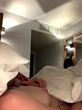 Snapshot of GoldenPussy1329 chatting on 01-07-26, 02:14 GoldenPussy1329 online show from 01-07-26, 02:14