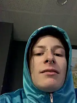 Snapshot of GoldenPussy1329 chatting on 01-09-26, 01:08 GoldenPussy1329 online show from 01-09-26, 01:08