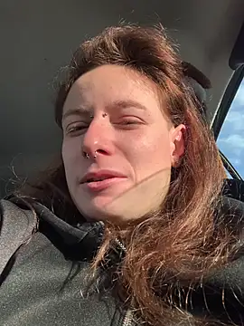 Snapshot of GoldenPussy1329 chatting on 01-15-26, 10:31 GoldenPussy1329 online show from 01-15-26, 10:31