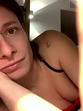 Snapshot of GoldenPussy1329 chatting on 01-15-26, 10:35 GoldenPussy1329 online show from 01-15-26, 10:35