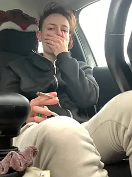 Snapshot of GoldenPussy1329 chatting on 01-17-26, 03:06 GoldenPussy1329 online show from 01-17-26, 03:06