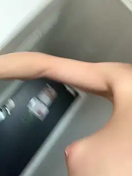 Snapshot of GoldenPussy1329 chatting on 02-18-26, 04:03 GoldenPussy1329 online show from 02-18-26, 04:03