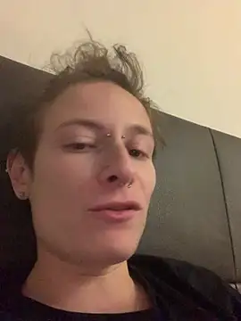 GoldenPussy1329 online show from 03-31-26, 10:10