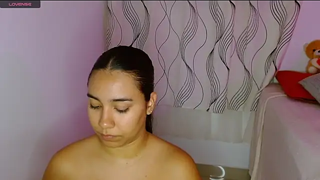 Sofi Booty07 online show from 10-16-25, 02:34