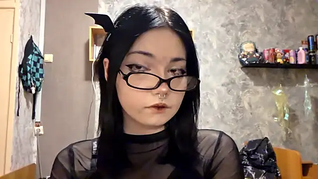 Beeping Creature online show from 11-17-25, 04:13