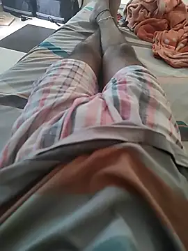 Snapshot of kiddoo99 chatting on 10-08-25, 04:21 kiddoo99 online show from 10-08-25, 04:21