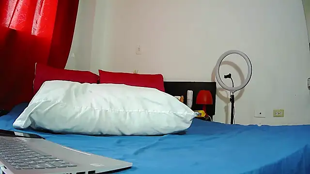 MissAsly online show from 11-14-25, 04:06