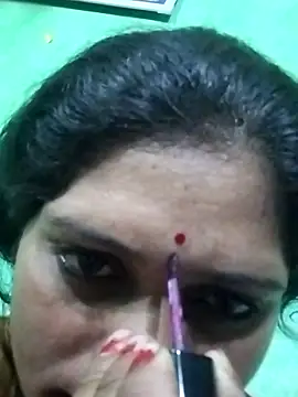 Snapshot of Na_shreya chatting on 05-17-26, 04:36 Na shreya online show from 05-17-26, 04:36