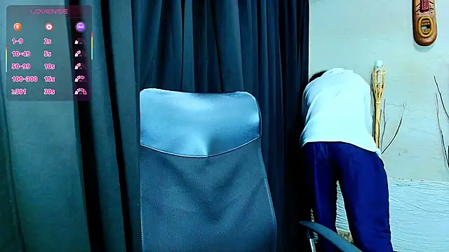 ZackMaye online show from 10-11-25, 03:06