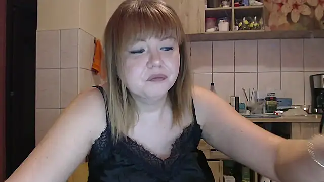 Snapshot of roxy863086 chatting on 02-20-26, 04:20 roxy863086 online show from 02-20-26, 04:20