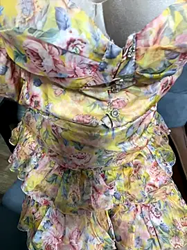 lee ly online show from 10-20-25, 01:00