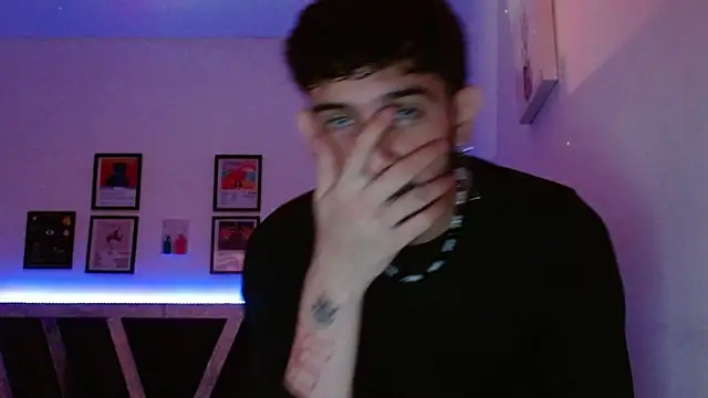 Snapshot of Sebasxxl12 chatting on 11-24-25, 11:26 Sebasxxl12 online show from 11-24-25, 11:26