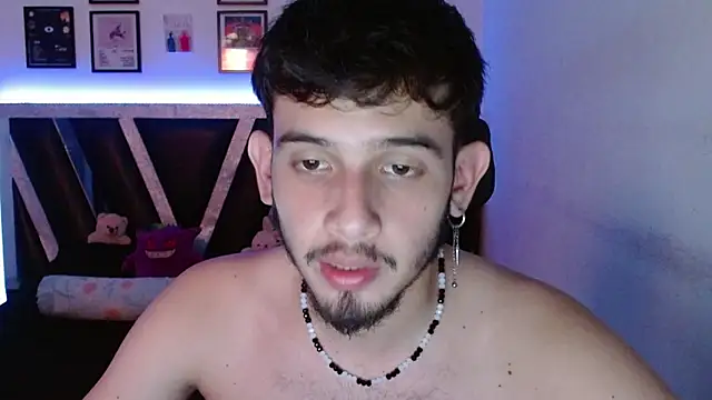 Snapshot of Sebasxxl12 chatting on 12-19-25, 09:27 Sebasxxl12 online show from 12-19-25, 09:27