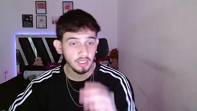 Snapshot of Sebasxxl12 chatting on 01-09-26, 07:04 Sebasxxl12 online show from 01-09-26, 07:04