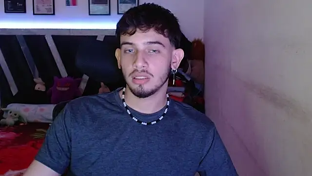 Snapshot of Sebasxxl12 chatting on 01-14-26, 05:13 Sebasxxl12 online show from 01-14-26, 05:13