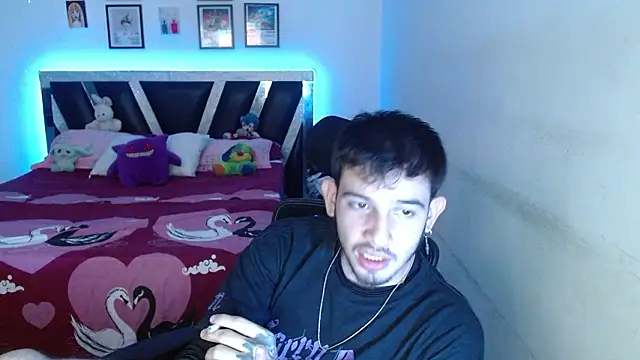 Snapshot of Sebasxxl12 chatting on 02-26-26, 10:25 Sebasxxl12 online show from 02-26-26, 10:25