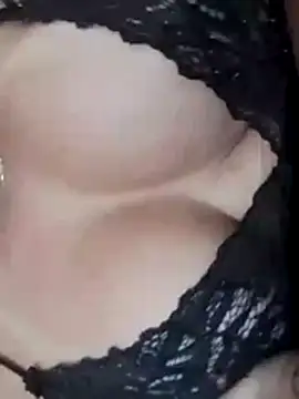 Snapshot of misteriosabb000 chatting on 11-23-25, 11:15 misteriosabb000 online show from 11-23-25, 11:15