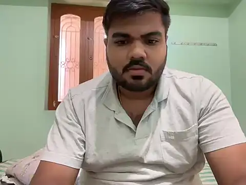 Romeo Sam2 online show from 10-31-25, 09:21