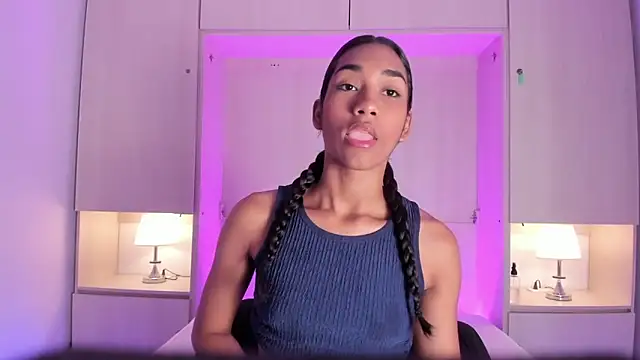 AnahiCollins online show from 02-28-26, 11:44