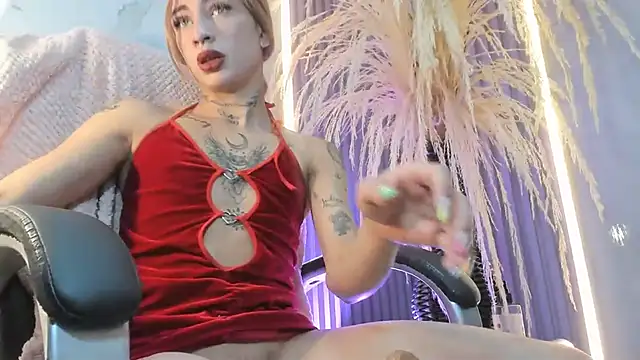 Mila Leon online show from 07-14-26, 03:55