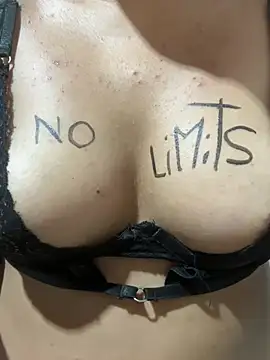 Valentinahot7 online show from 03-01-26, 03:47