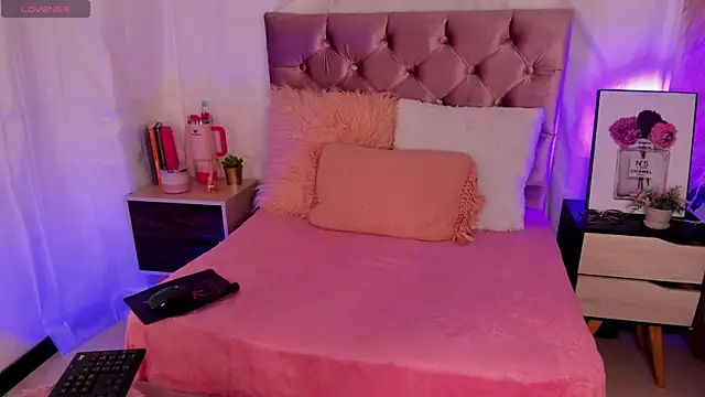 julianaarboleda online show from 02-12-25, 12:33