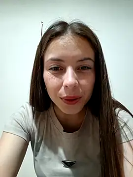 EmmaValencia  online show from 10-21-25, 04:46