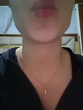 Snapshot of EmmaValencia_ chatting on 06-18-26, 11:58 EmmaValencia online show from 06-18-26, 11:58