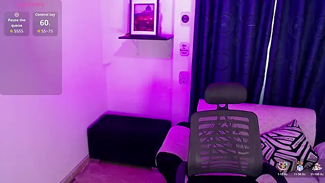  evee  online show from 11-13-25, 03:55