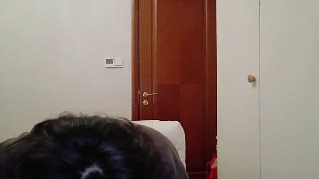 Snapshot of hangzi-0011 chatting on 11-27-25, 11:56 hangzi-0011 online show from 11-27-25, 11:56