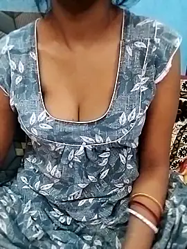Snapshot of Madhu-hot chatting on 10-18-25, 03:42 Madhu-hot online show from 10-18-25, 03:42