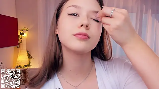 MondoNeko online show from 10-25-25, 07:16